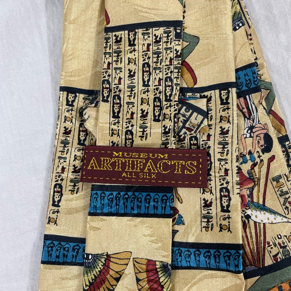 Museum Artifacts All Silk Mens Egiptian Print Tie - Picture 7 of 9